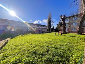 Photo 19- click for photo gallery